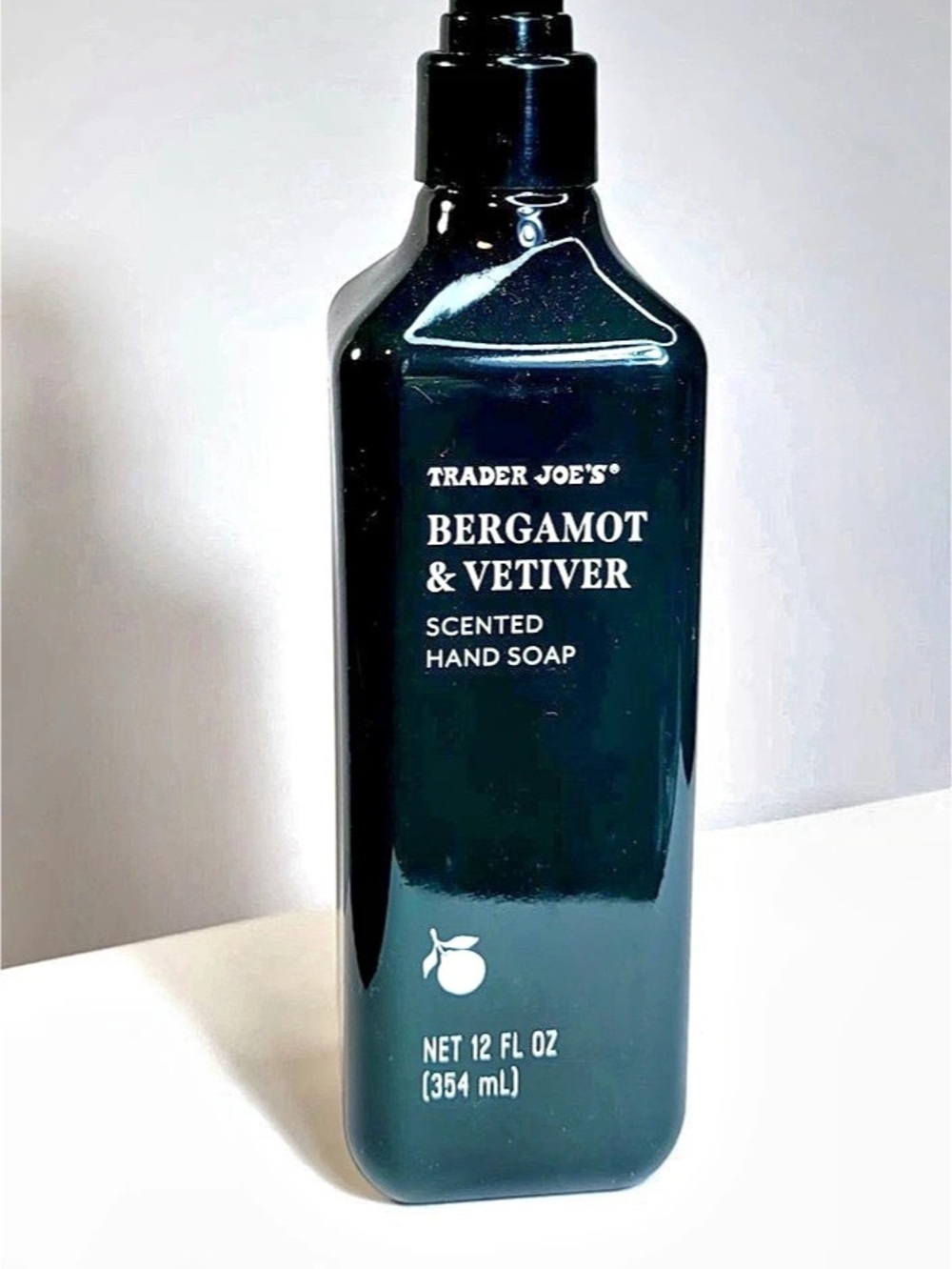 Trader Joe's Bergamot & Vetiver Scented Care Set Green